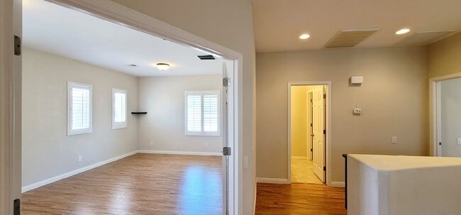 Building Photo - 2617 Vendange Pl