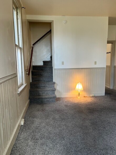 Living room - 113 E Franklin St