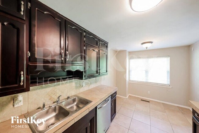 Building Photo - 1521 Cedargate Cir