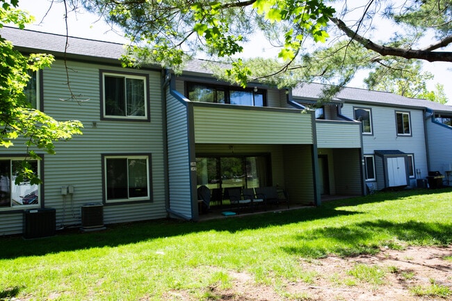 Building Photo - 146 Candlewood Dr