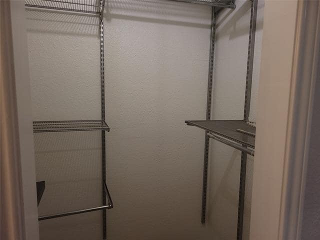 Building Photo - 331 Dogwood Dr