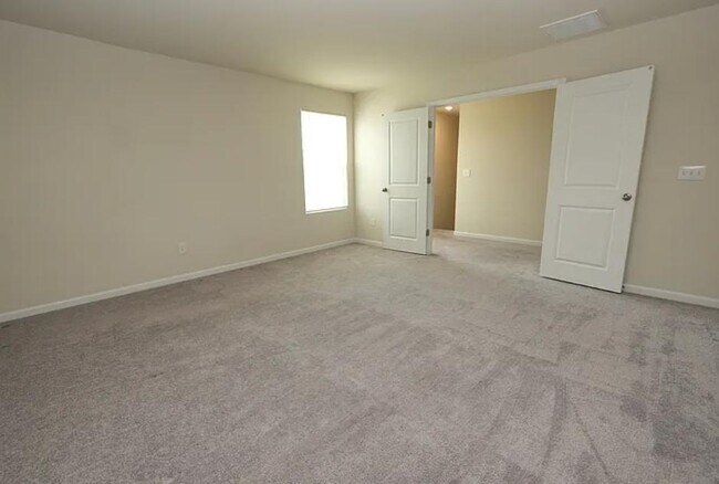 Building Photo - 1338 Woodhouse Dr