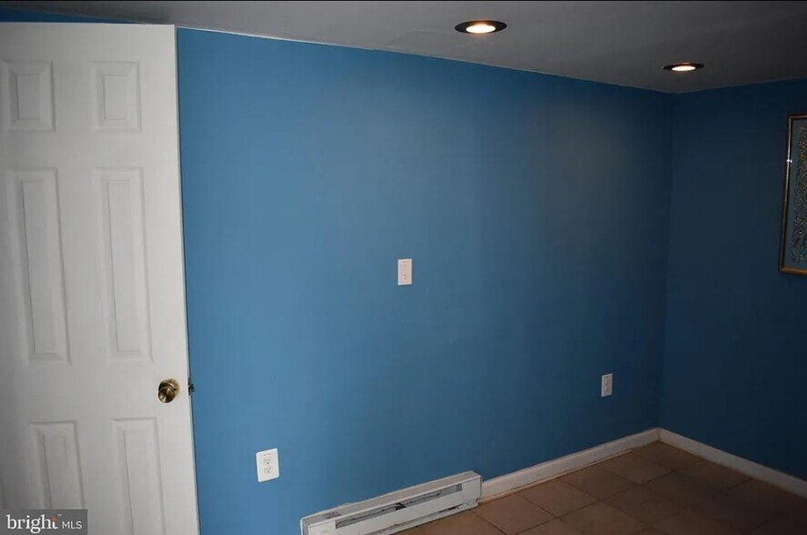 Building Photo - 6726 Jefferson Blvd