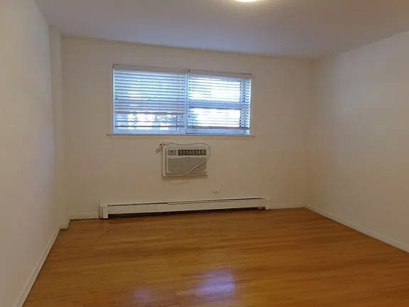 Building Photo - 8644 Skokie Blvd