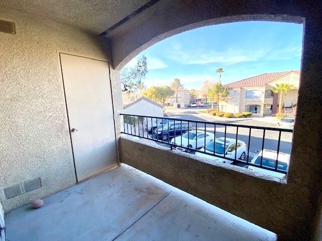 Building Photo - 7885 W Flamingo Rd