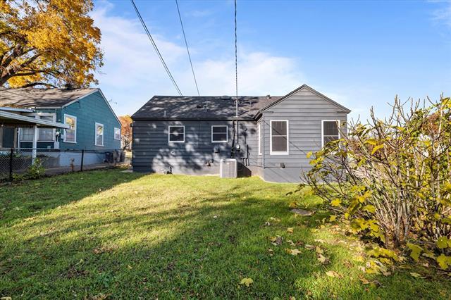 Building Photo - 4101 Lovell Ave