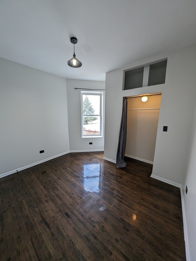 Building Photo - 4105 W 21st St