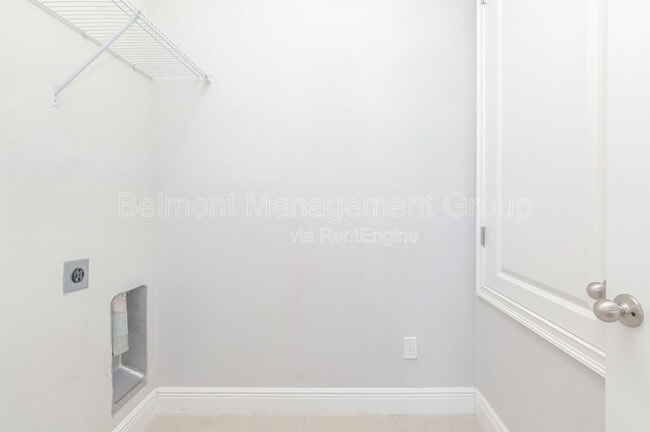 Building Photo - 8573 Pinter St