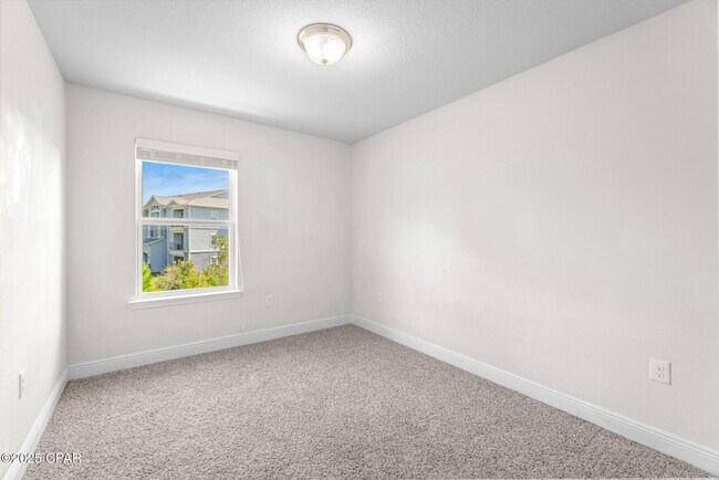 Building Photo - 1886 Pointe Dr