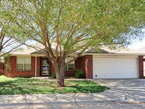 Building Photo - House Located Near Shadow Hills Golf Course
