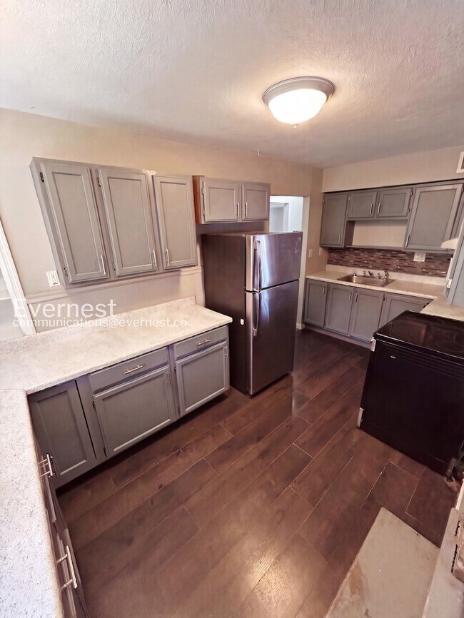 Building Photo - 9224 Kathlyn Dr