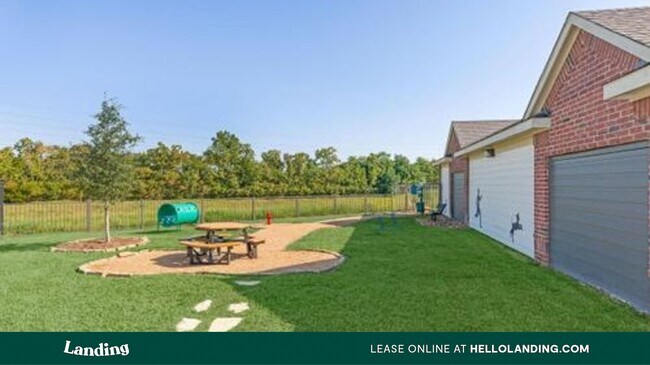 Building Photo - 3717 Emmett Hutto Blvd