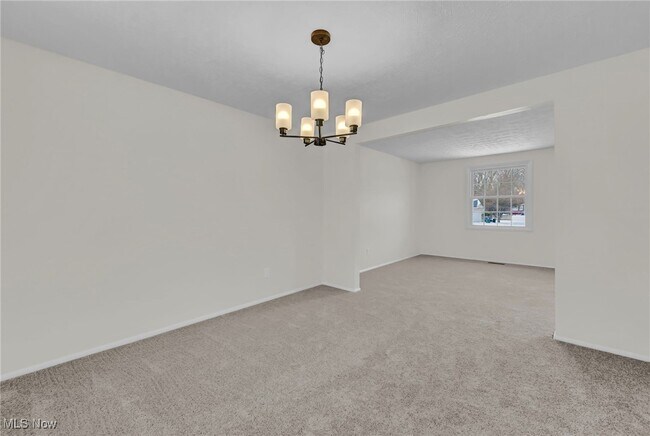 Building Photo - 5601 Sunset Dr