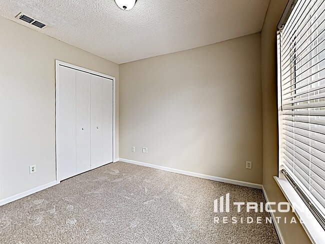 Building Photo - 3424 International Village Dr W