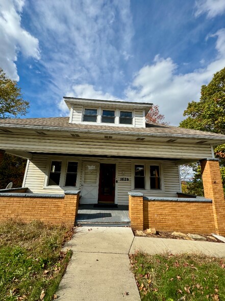 Building Photo - 1629 Old Brodhead Rd