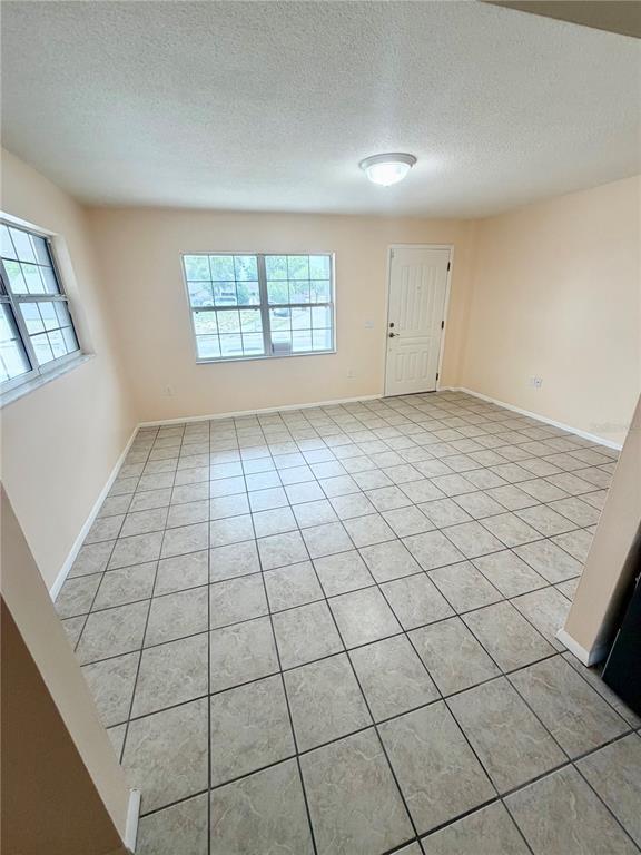 Building Photo - 506 Holt Cir