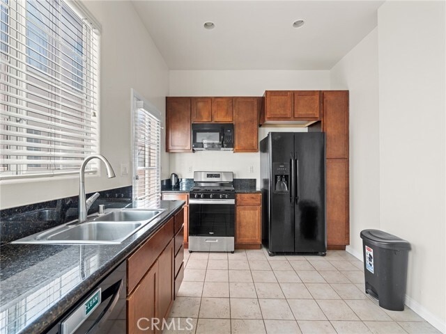 Building Photo - 408 W Queen St