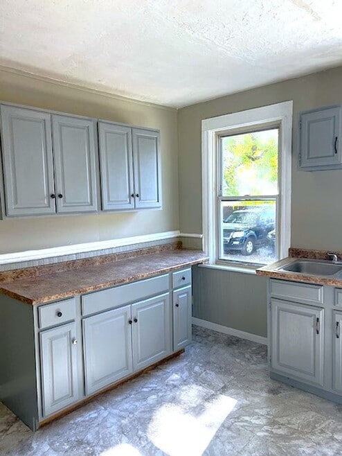 Building Photo - 22-26 Barbara St