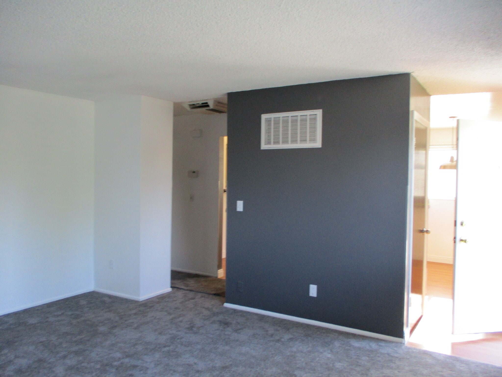 Building Photo - 133 W 300 N