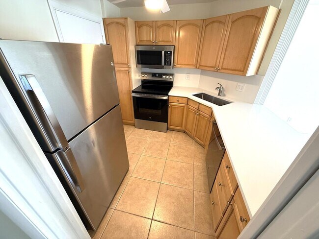 Building Photo - 133 N Pompano Beach Blvd