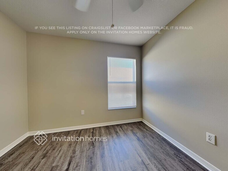 Building Photo - 28418 Meadowrush Way