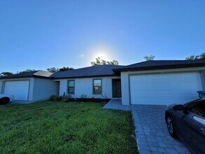 Building Photo - Duplex for rent