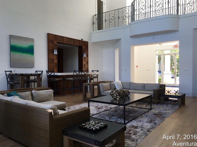 Building Photo - 3255 NE 184th St