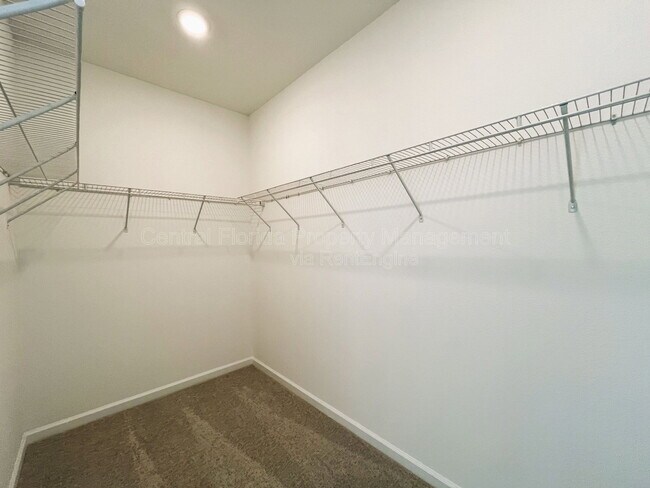 Building Photo - 2080 Rider Rain Ln