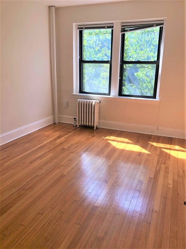 Building Photo - 145 Englewood Ave