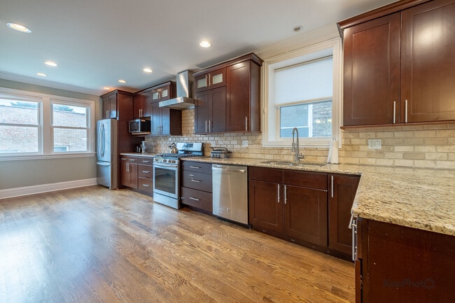 Building Photo - 3639 N Troy St