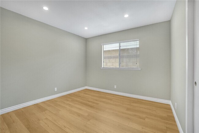 Building Photo - 44506 Sancroft Ave