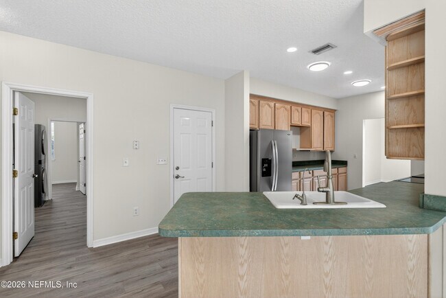 Building Photo - 430 Marsh Point Cir