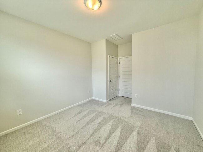 Building Photo - 150 Cherry Blossom Ct