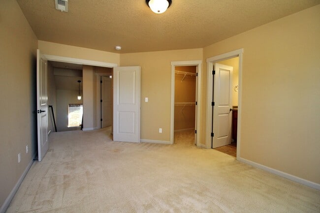 Building Photo - 2945 SW 187th Ave