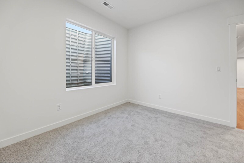 Building Photo - 3511 E 1120 S