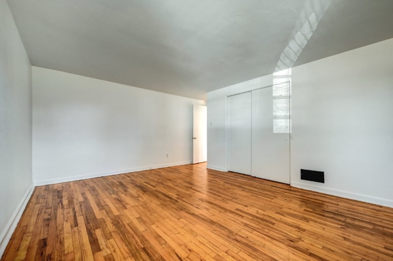 Building Photo - 819 Fairview Ave