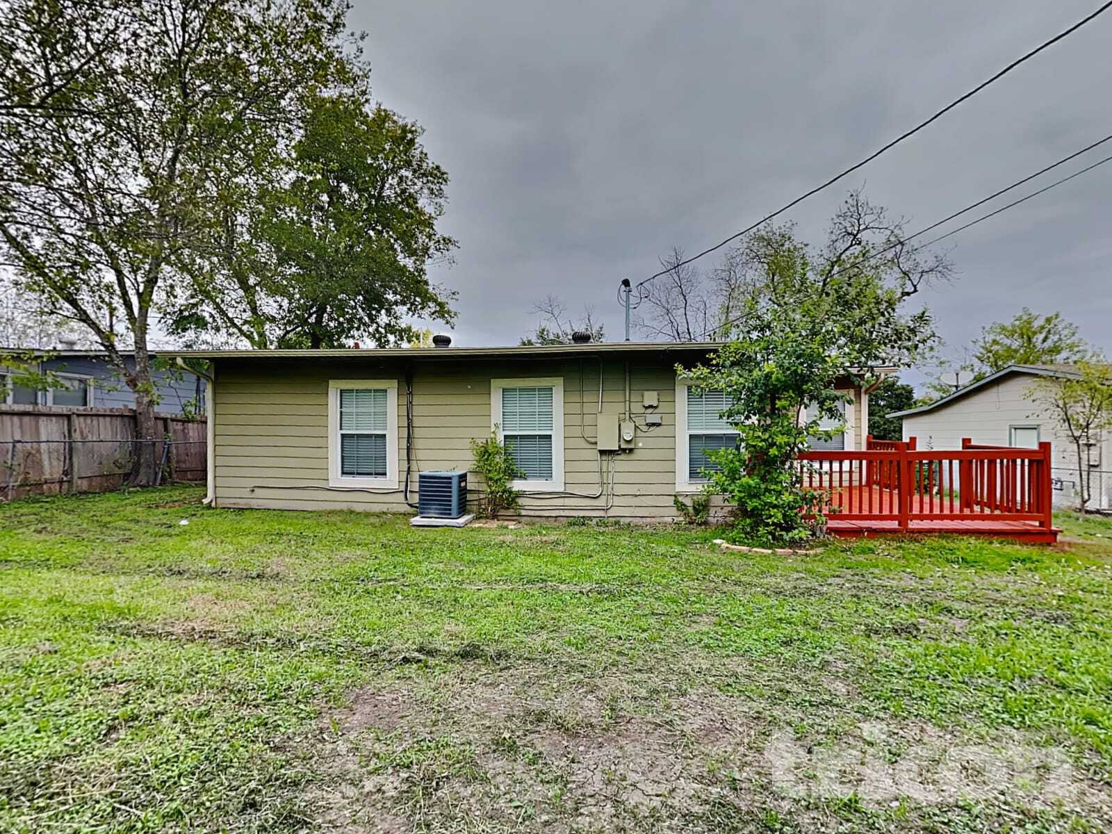 Building Photo - 706 Olney Dr