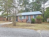 Building Photo - 1445 Pine Spring Dr