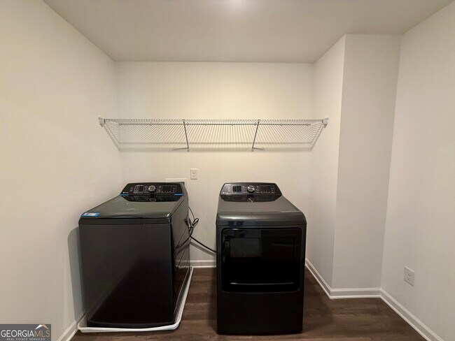 Building Photo - 788 Gelderland Dr