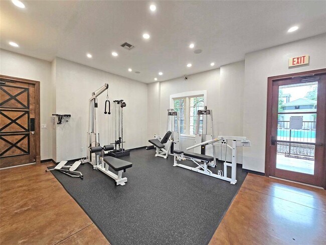 Building Photo - 2320 Gracy Farms Ln