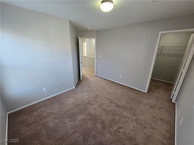 Building Photo - 11150 Ranch Valley St