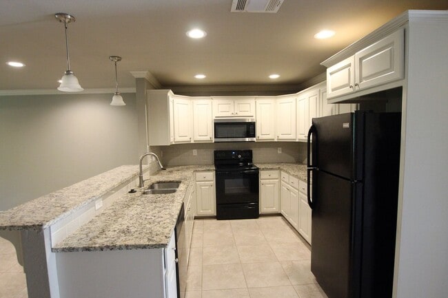 Building Photo - 6335 Villa Rosa Way