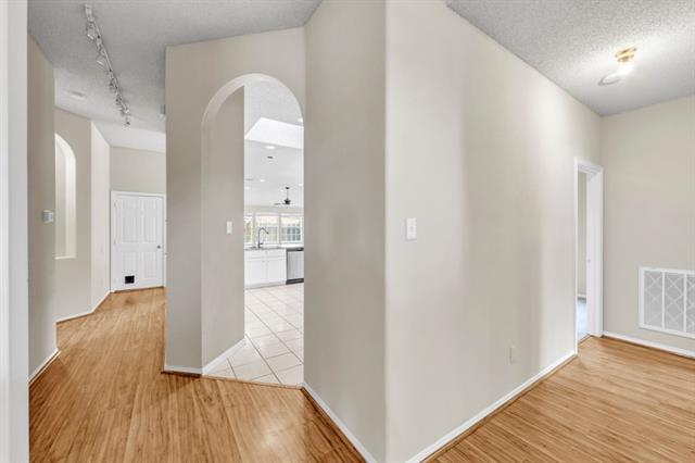 Building Photo - 9817 Belfort Dr