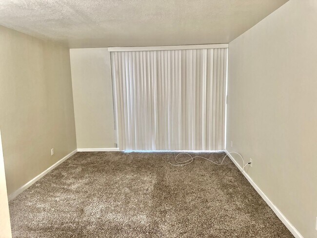 Building Photo - 46255 Portola Ave