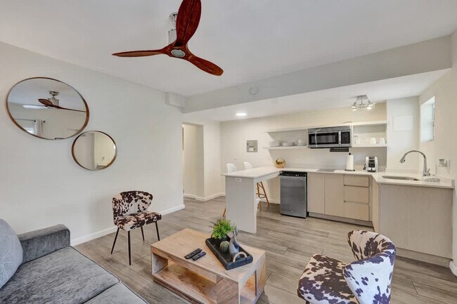 Building Photo - 3020 Seville St