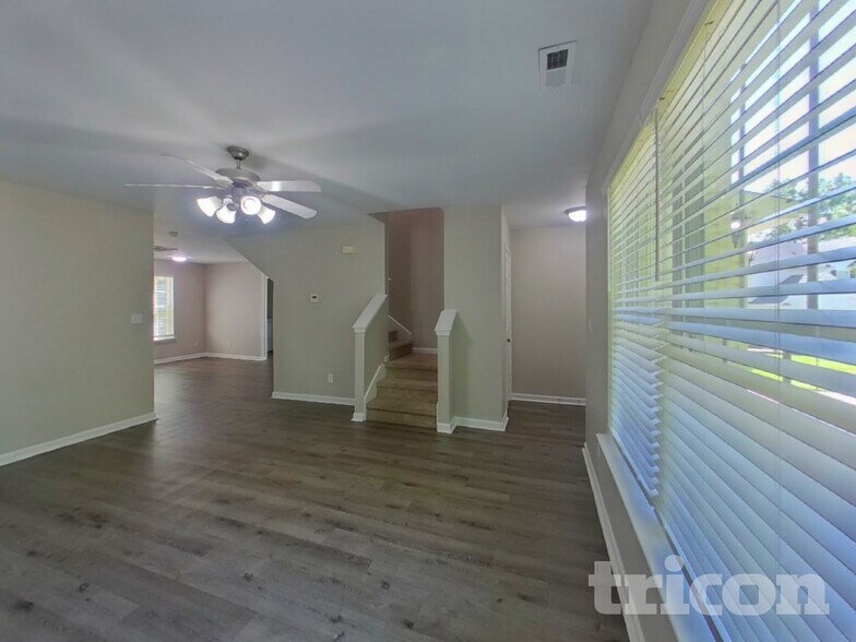 Building Photo - 296 Waxberry Ct