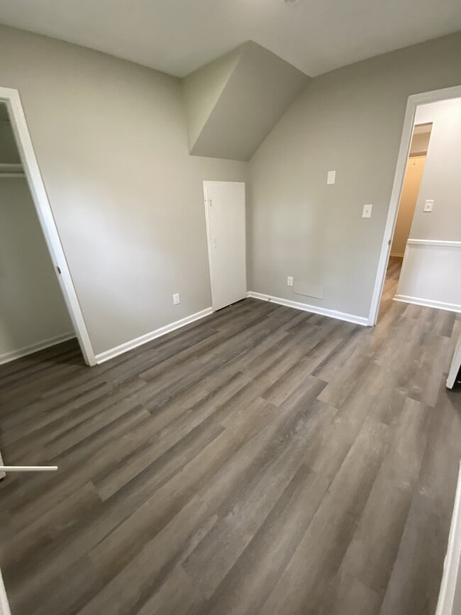 Building Photo - 4253 Ridgefield Ct