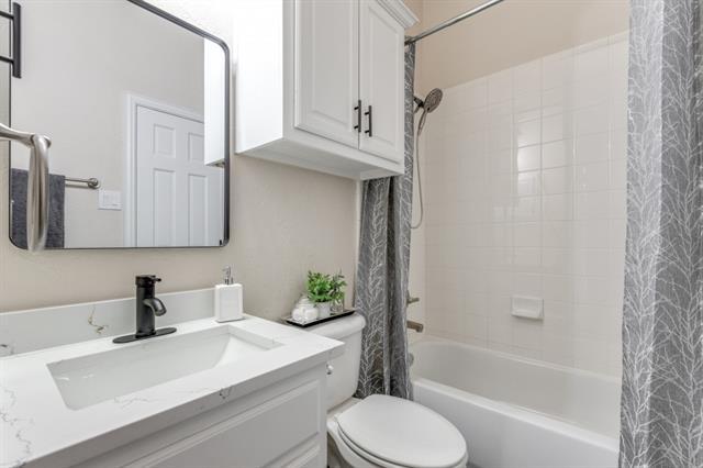 Building Photo - 5102 Kiowa Dr