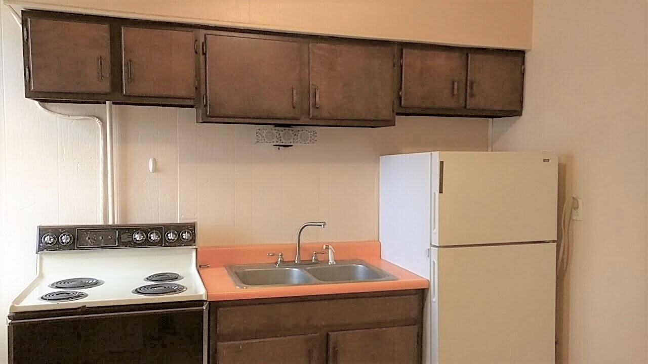 Kitchen - 100 N Main St
