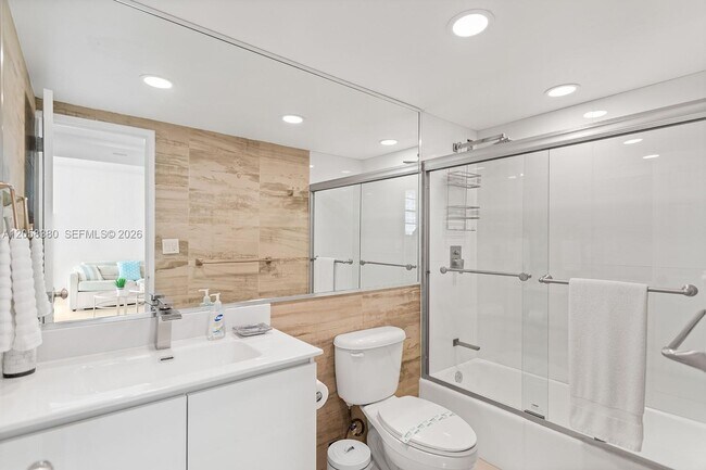 Building Photo - 3801 S Ocean Dr